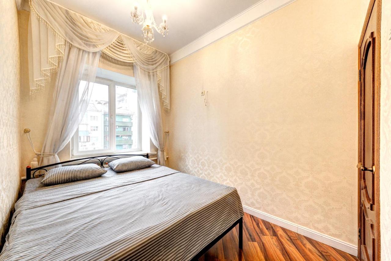 Apartments With 3 Rooms Near Palace Ukraine كييف المظهر الخارجي الصورة