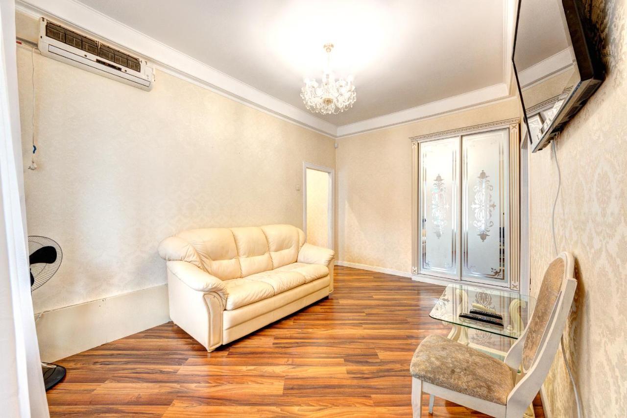 Apartments With 3 Rooms Near Palace Ukraine كييف المظهر الخارجي الصورة
